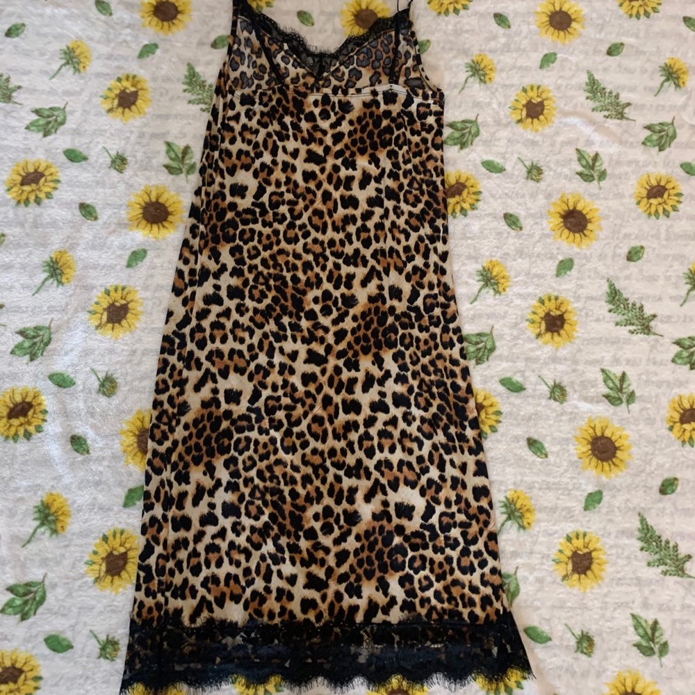 Midi dress, animal print, size small, never worn🤎